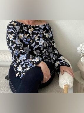 White House Black Market Black Floral Off-Shoulder Bell Sleeve Blouse